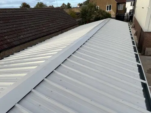 Click Here To Enlarge This Photo Of 100mm Kingspan Composite Roof Installation